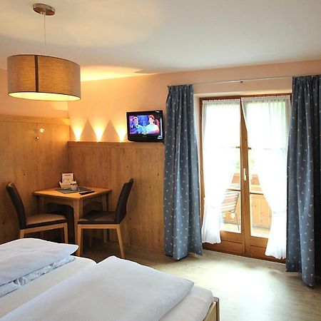 Gaestehaus Alpin - Inkl. Chiemgau-Karte Bergen  Ngoại thất bức ảnh