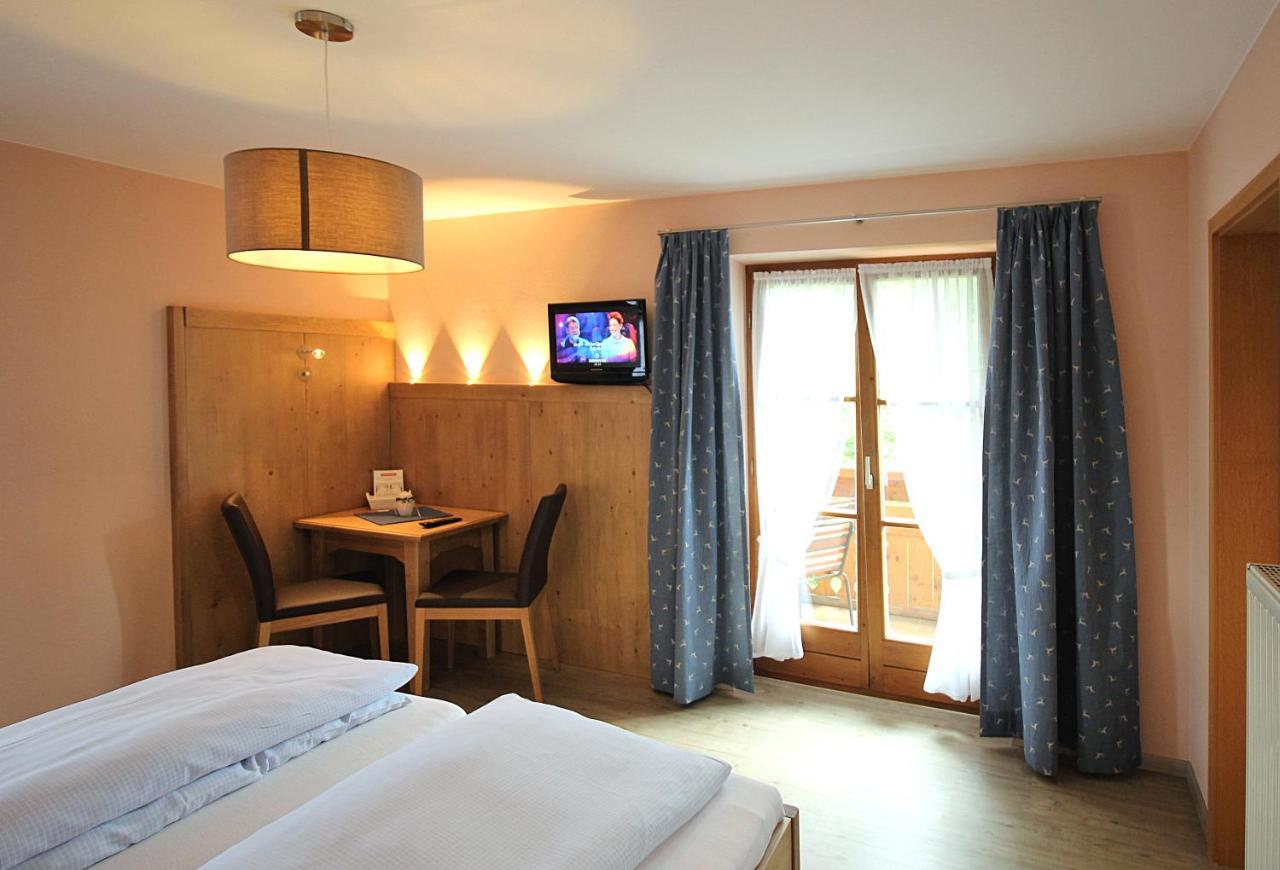Gaestehaus Alpin - Inkl. Chiemgau-Karte Bergen  Ngoại thất bức ảnh