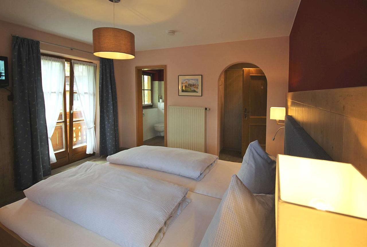 Gaestehaus Alpin - Inkl. Chiemgau-Karte Bergen  Ngoại thất bức ảnh